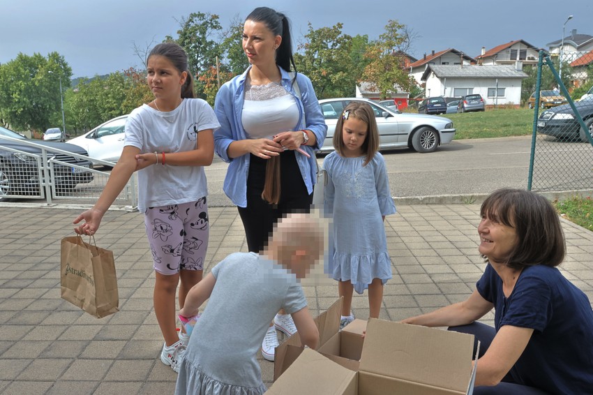 Donacija kose devojčici u Roditeljskoj kući u Banjaluci 