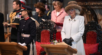 Królowa Camilla pojawiła się sama w katedrze. To, co zrobiła, przejdzie do historii