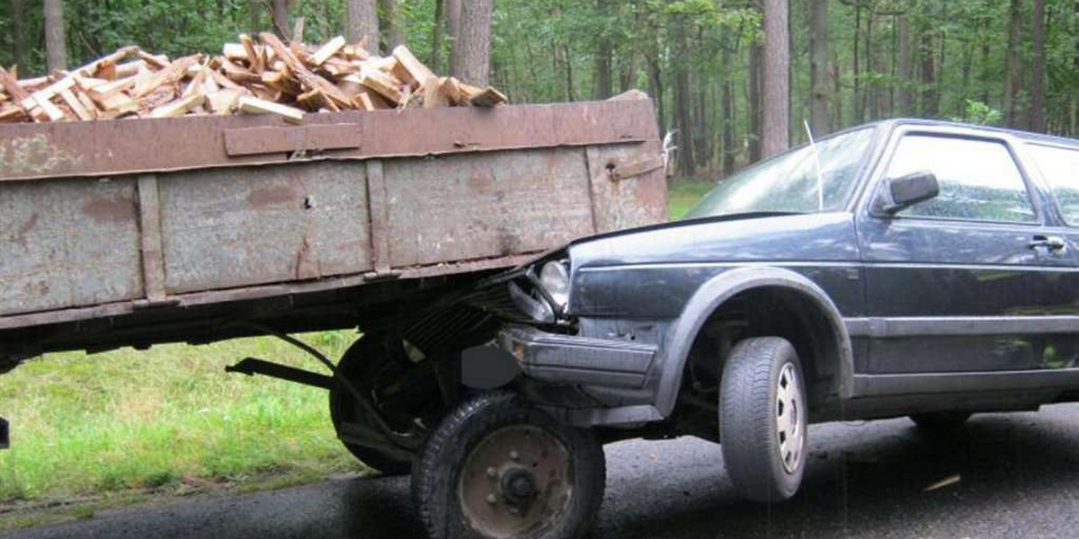 Kobieta wjechała w zaprzęg konny! FOTY