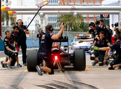 Vettel najszybszy na trzecim treningu w Walencji