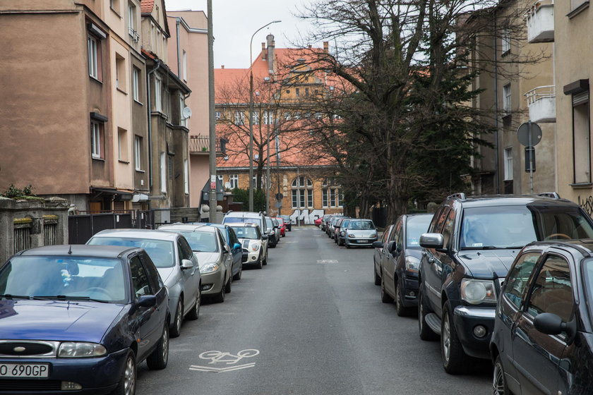 Prezydent Poznania nie zniesie opłat w strefie parkowania