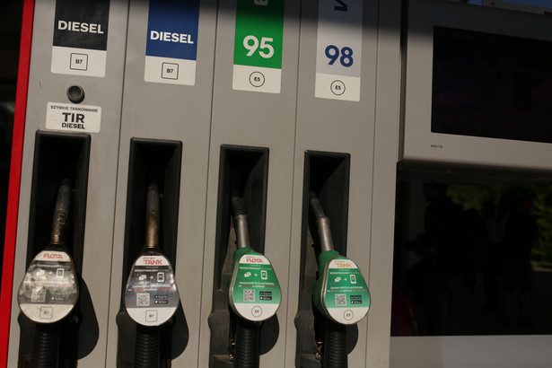 Będzie nowy zakaz sprzedaży alkoholu na stacjach benzynowych?