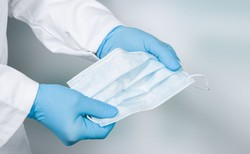 WHO: Noszenie masek może spowolnić rozwój epidemii