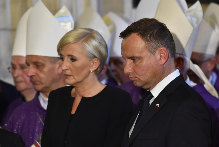 Prezydent Andrzej Duda z żoną Agatą Kornhauser-Dudą podczas uroczystości w katedrze