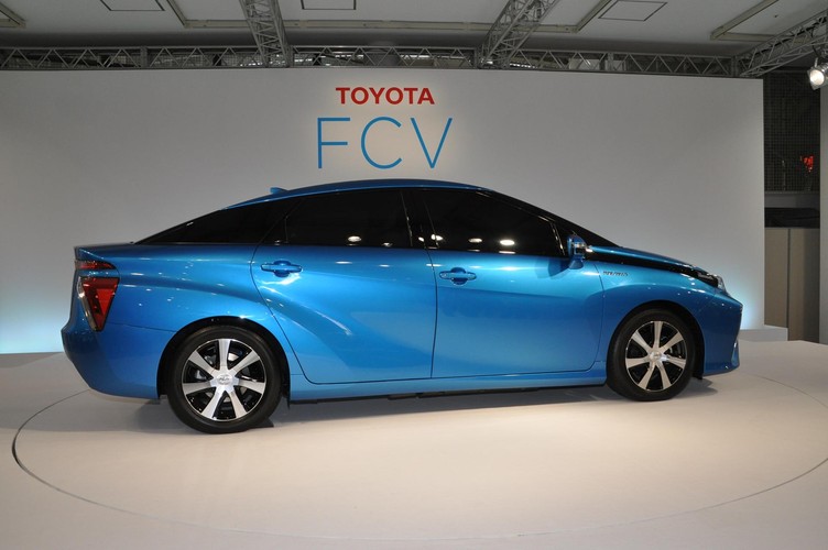 Toyota FCV
