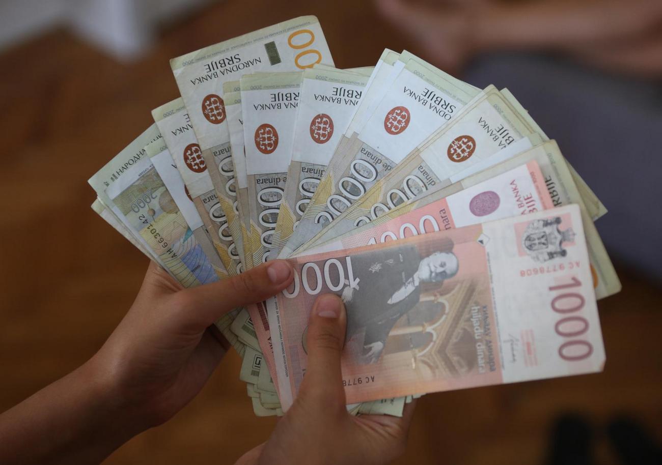 Očistite svoj novčanik od lažnog novca! Evo koje novčanice su najčešće na meti falsifikatora u Srbiji