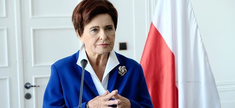 Broszka, flaga UE i "pieniądze, które się należały". Ewa Kasprzyk jako Beata Szydło w "Polityce" Vegi [WIDEO]