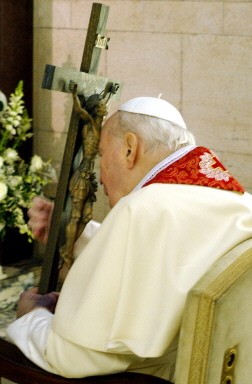 VATICAN-POPE-VIA CRUCIS