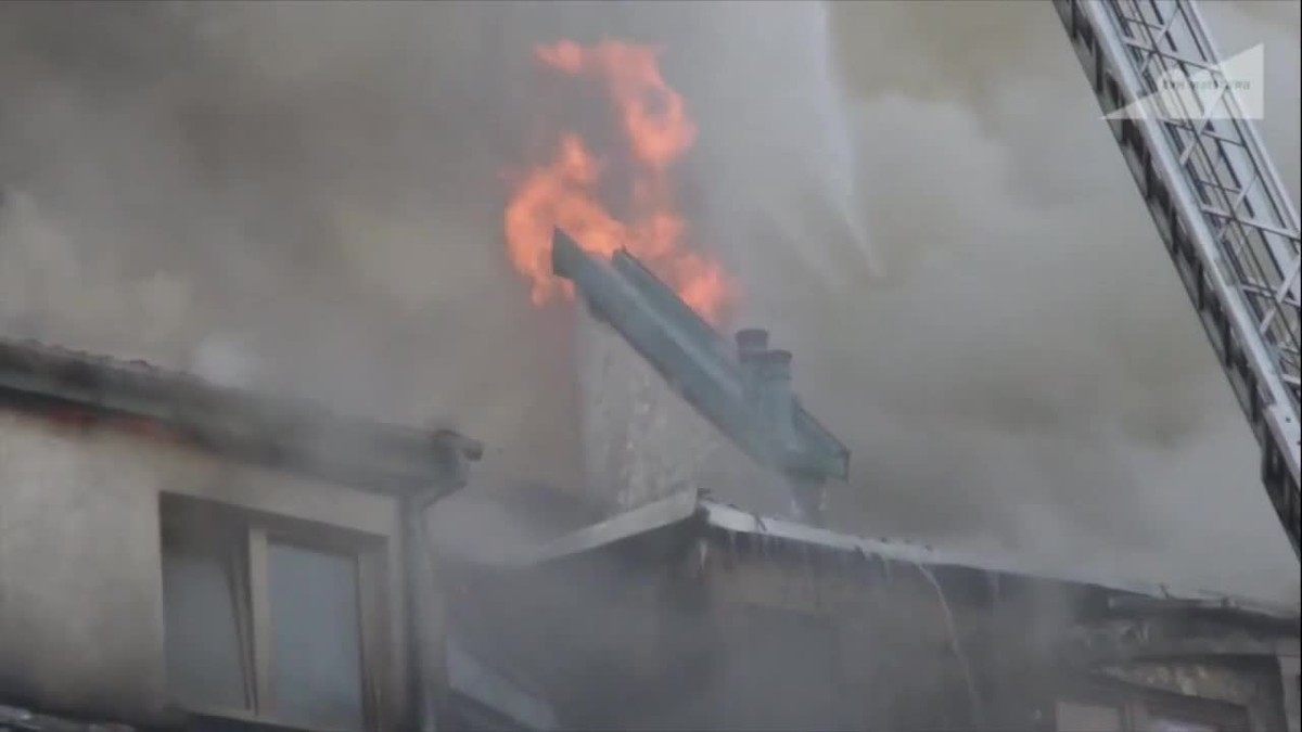 Pożar w bloku w Warszawie