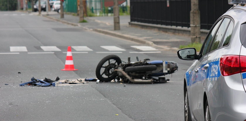 Motocykl zderzył się z Mazdą. Nie żyje 16-latka