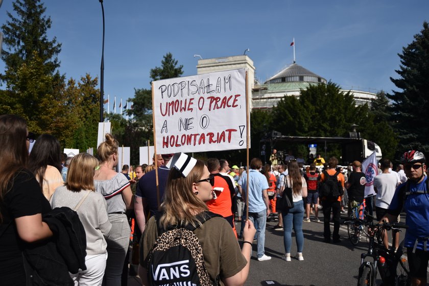 Warszawa: protest medyków w stolicy. Liczne utrudnienia