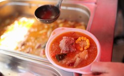 Kebab, owoce, kiełbasa, pierogi i pizza. Tym będą się żywić pielgrzymi podczas ŚDM