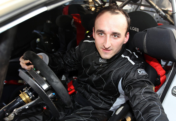 Kubica nie zwalnia tempa. Jego największy rywal miał wypadek