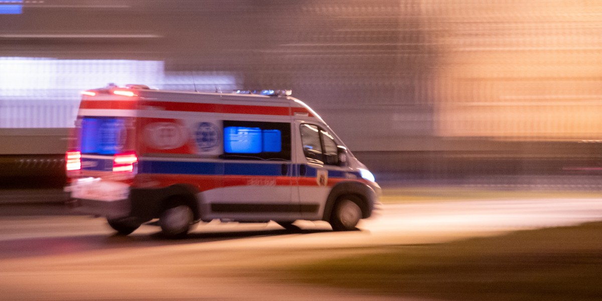 Krasnystaw. Kierowca ambulansu dostał mandat, bo pędził do pacjentki.