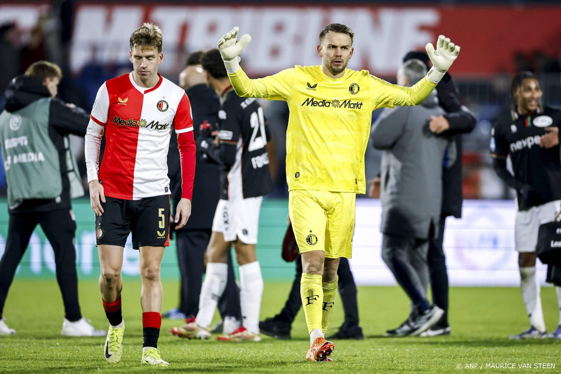 Feyenoord verspeelt titelkansen: een pijnlijke 2-4 nederlaag tegen NEC