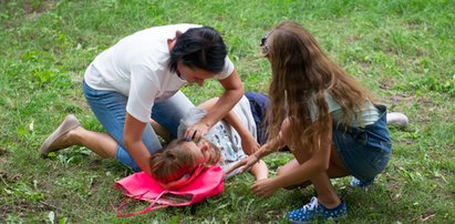 Mania ma atak padaczki w "Na Wspólnej". Wyśmieją ją rówieśnicy