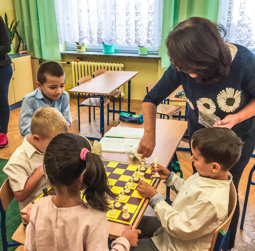 W Łodzi dzieci w podstawówkach uczą się grac w szachy