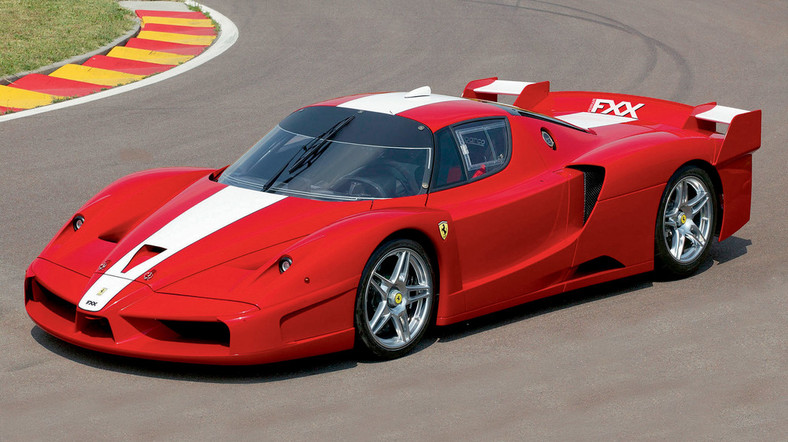 Ferrari FXX 2005: 800 KM, 6.3 V12, 345 km/h, sztuk 30