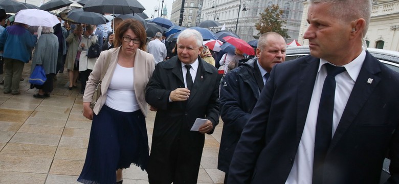 Kaczyński wejdzie do rządu i zastąpi Szydło? "Sytuacja się skomplikowała..."