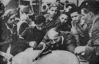 Dzieci w powstaniu warszawskim. Ich jedyną bronią był spryt