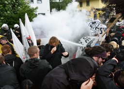 Niemcy: Starcia lewicy w Lipsku, demonstracje w Garmisch-Partenkirchen