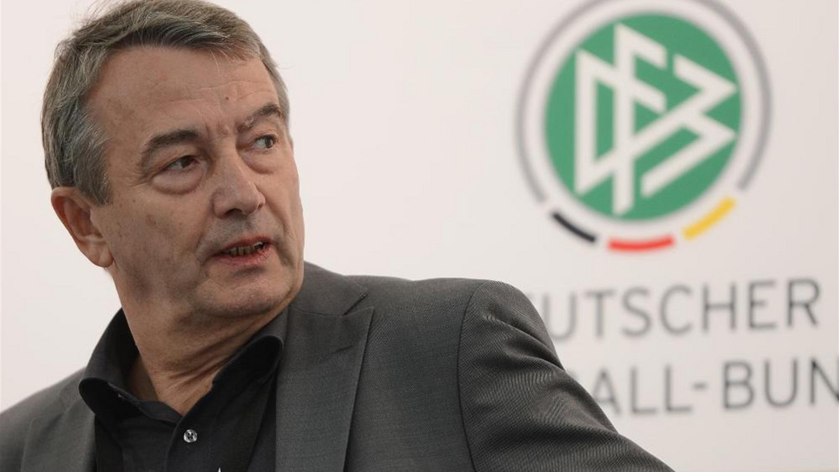 Prezes Niemieckiego Związku Piłki Nożnej (DFB) Wolfgang Niersbach będzie się ubiegać w przyszłym roku o stanowisko w Komitecie Wykonawczym Międzynarodowej Federacji Piłki Nożnej i postara się zastąpić europejskiego członka komitetu Theo Zwanzigera.