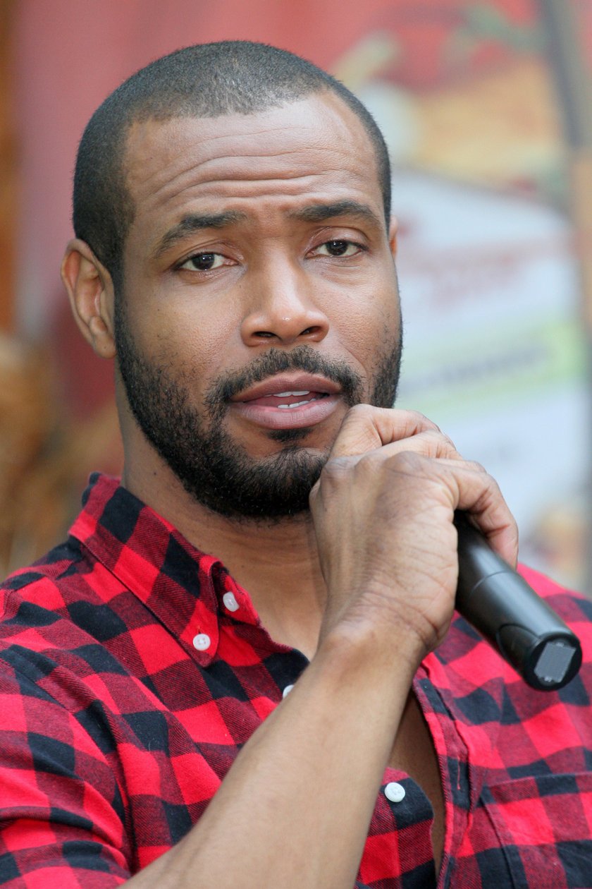 Isaiah Mustafa facet z reklamy Old Spice