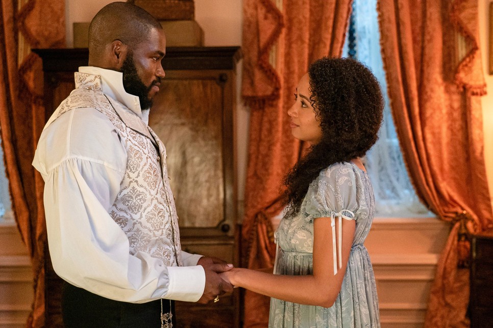 Pozitívum lehet még a sorozat szexjeleneteivel kapcsolatban, hogy nemcsak friss szerelmesek között van jelent az intimitás, hanem a Mondrich házaspárnál is