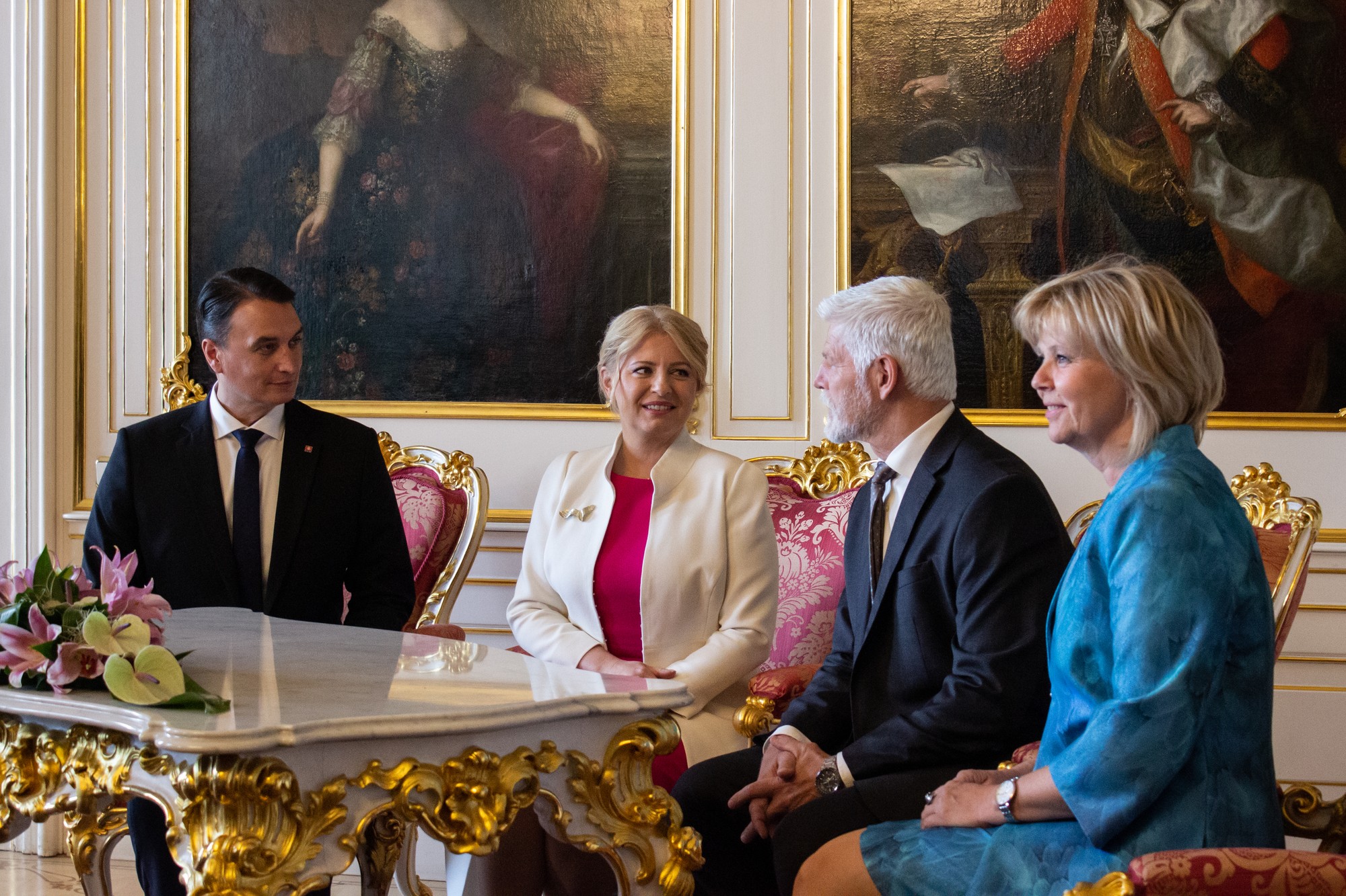 Český prezident Petr Pavel prijal na Pražskom hrade prezidentku SR Zuzanu Čaputovú.