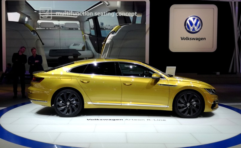 Volkswagen arteon. Bagażnik ma od 563 do 1557 litrów