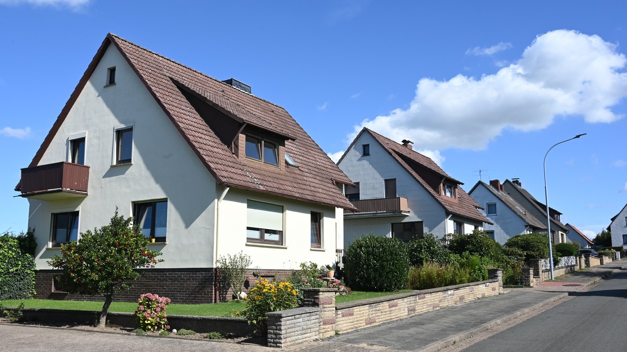 Rekonštrukcia starého domu vs. novostavba.