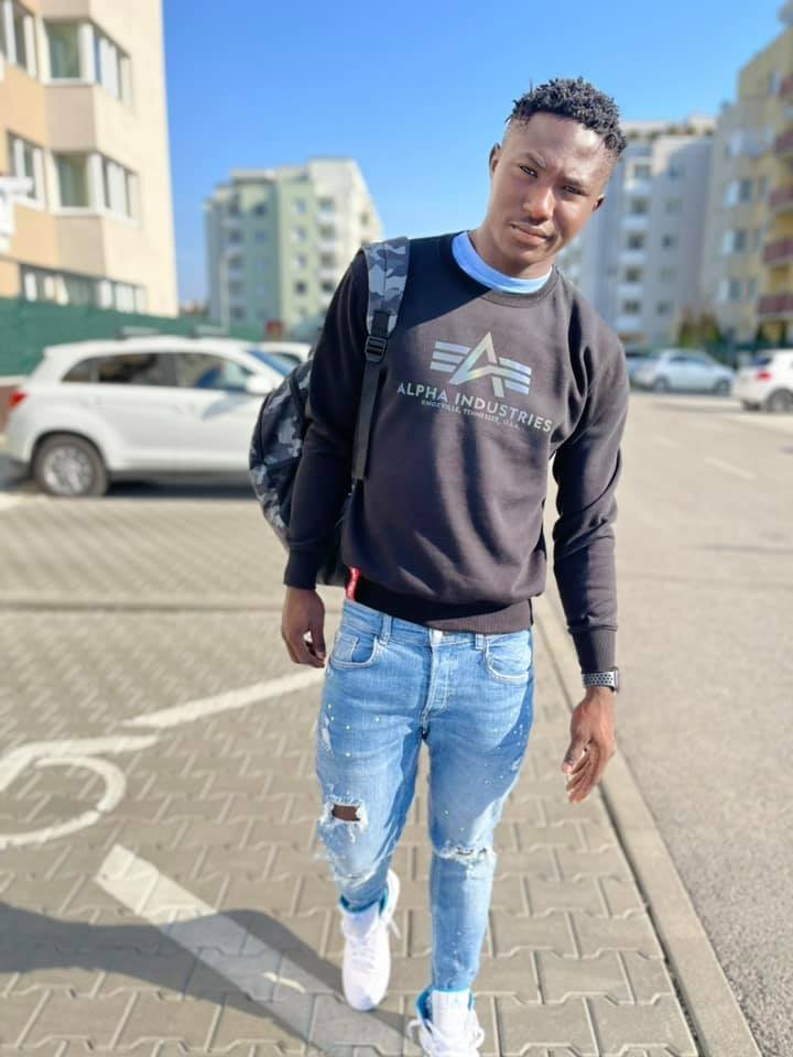Brankár Mathew Yakubu.