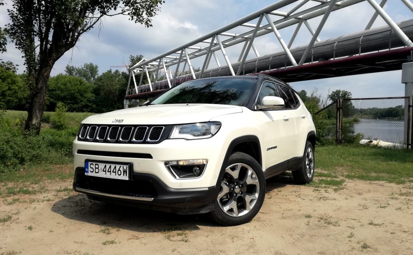 Nowy Jeep Compass jest dostępny ze zniżką do 33 000 zł, a Renegade w cenie niższej do 22 500 zł