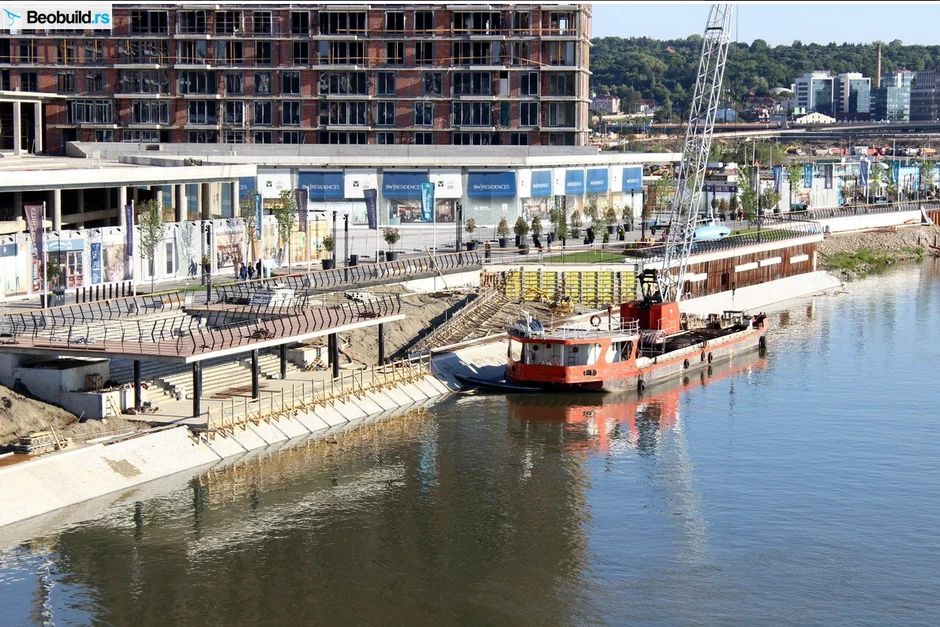 Pored staza i nove terasice nad vodom