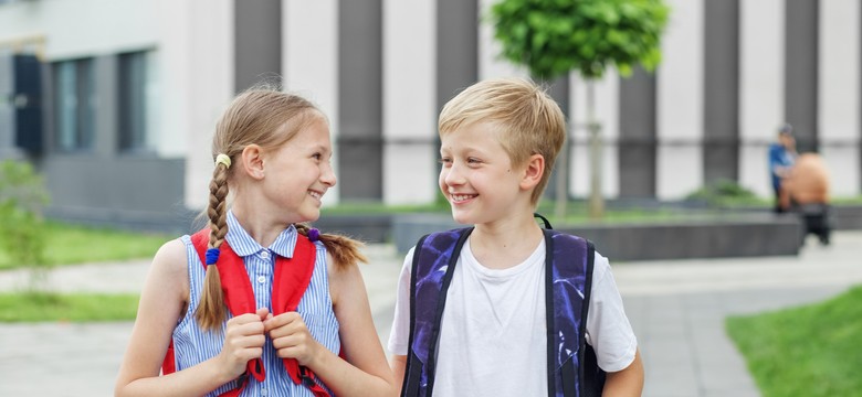 "Chłopcy mają słabsze wyniki". MEN o niebezpiecznej luce edukacyjnej