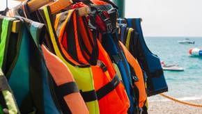Die beliebtesten Schwimmwesten für Sup, Kajak & Co. im Vergleich