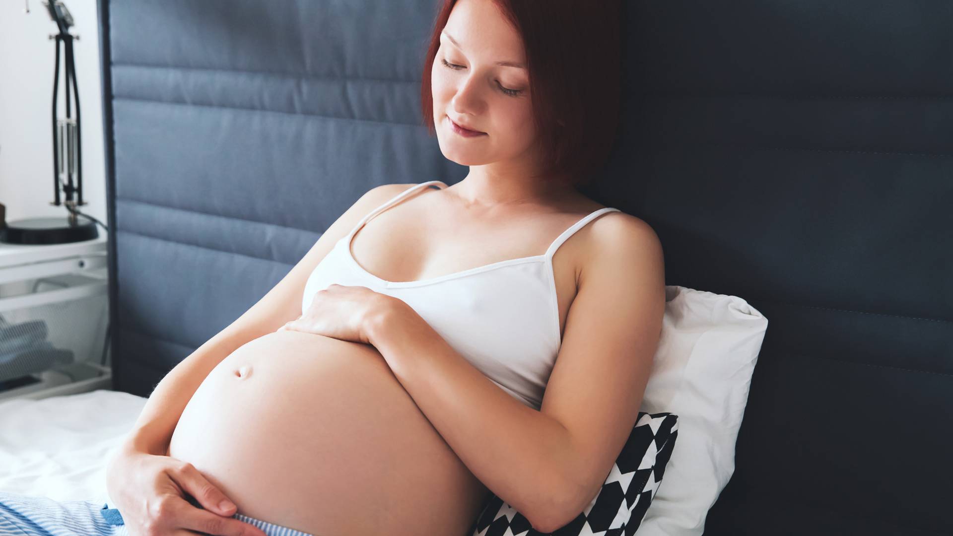 ZUS "odwiedza" matki w ciąży na zwolnieniu. Czego się spodziewać?