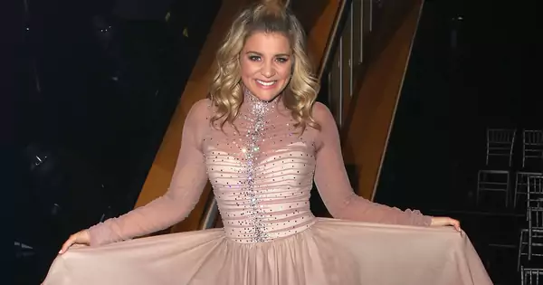 Lauren Alaina Says She's Been Competing On 'DWTS' With 3 Injured Ribs