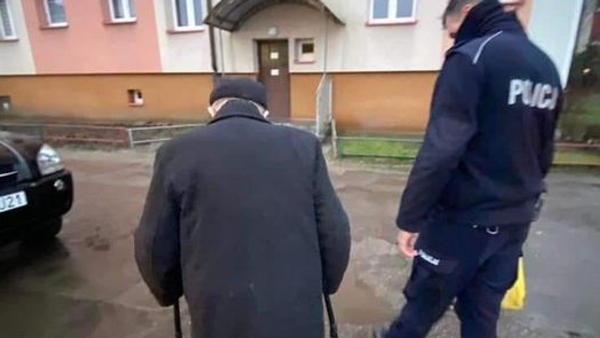 Policjanci po służbie zrobili zakupy 91-letniemu seniorowi