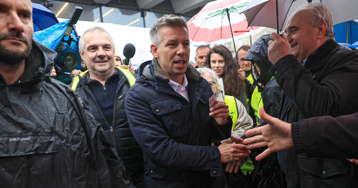 Magyar Péter a szavazásukról: &quot;Ezek nem olyan kérdések, amelyeket egy bekötött szemű kismajom is ki tud tölteni&quot;