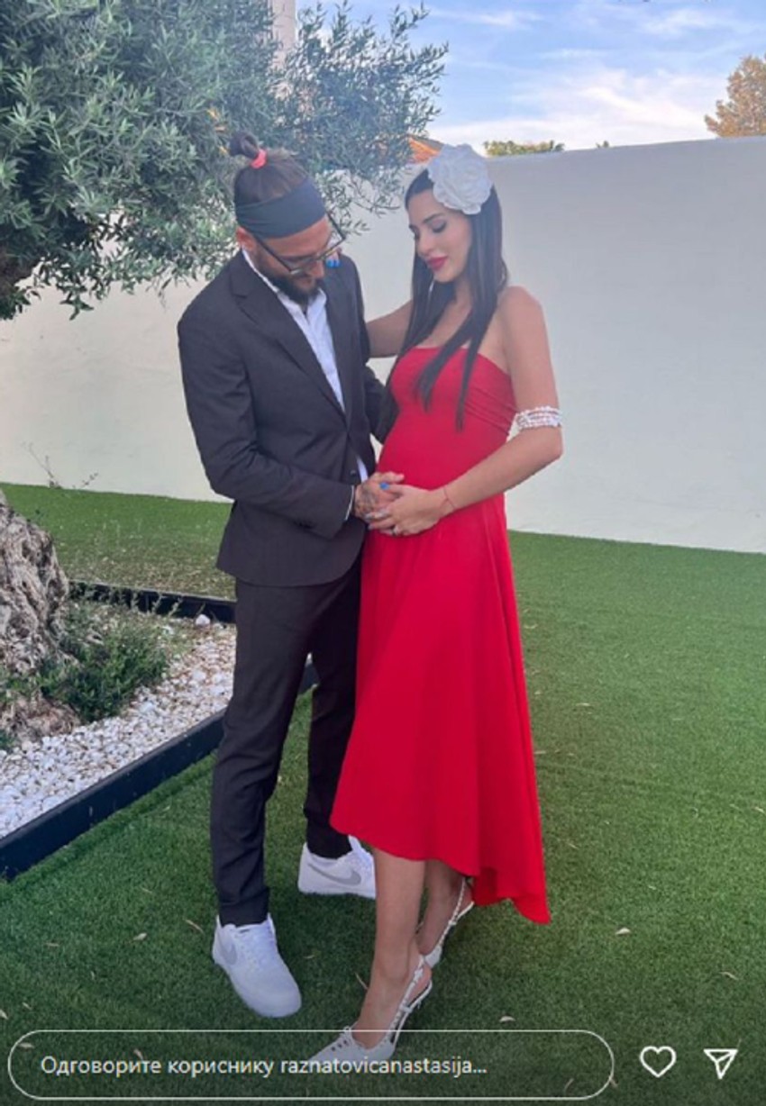 Anastasija Ražnatović trudna je sa fudbalerom Gudeljom