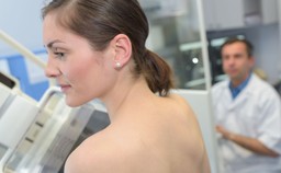 Profilaktyczna mammografia będzie dostępna dla większej grupy pacjentek