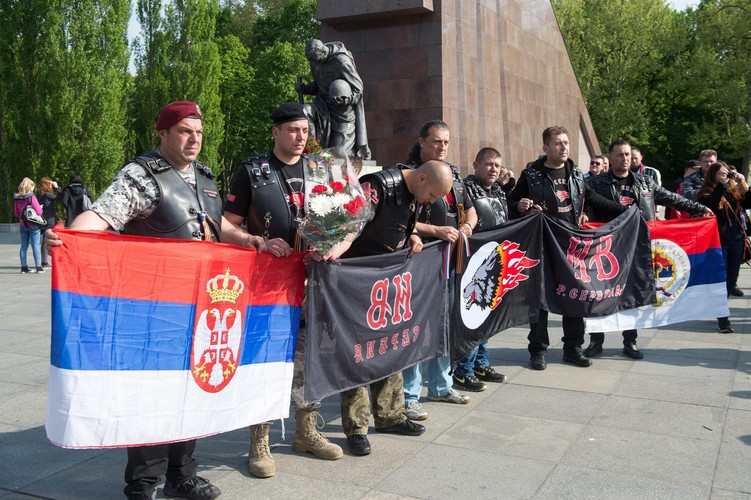 'Nocne Wilki' w Berlinie