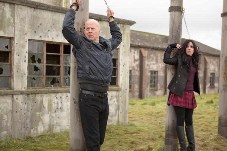 Bruce Willis i Mary-Louise Parker w filmie 'RED 2'