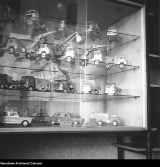 Dzień dziecka. Pamiętasz kultowe zabawki z okresu PRL? [GALERIA]