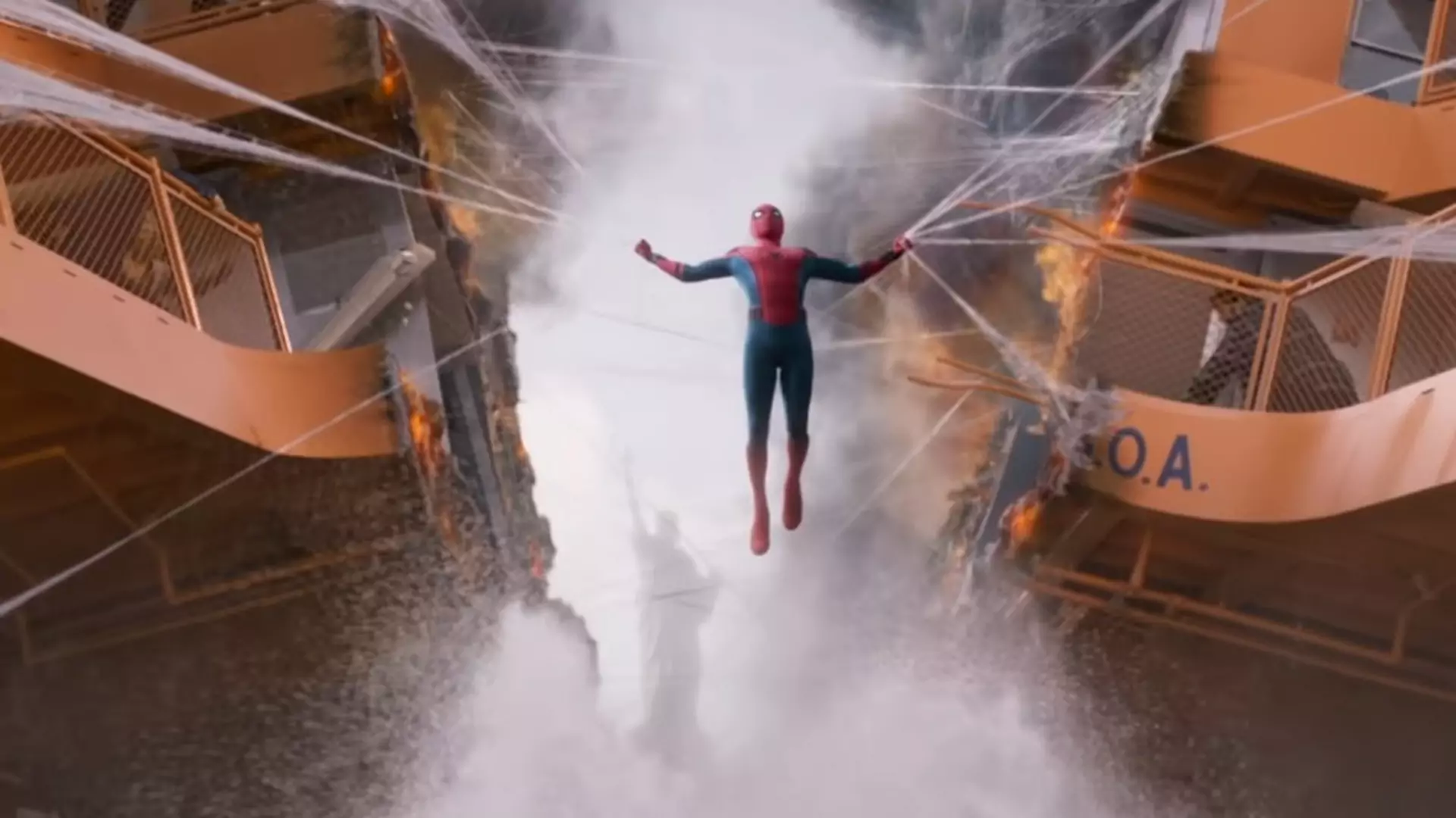 Pierwsze zwiastuny "Spider-Man: Homecoming" w sieci. Nowy aktor, nowy kostium i sporo akrobacji