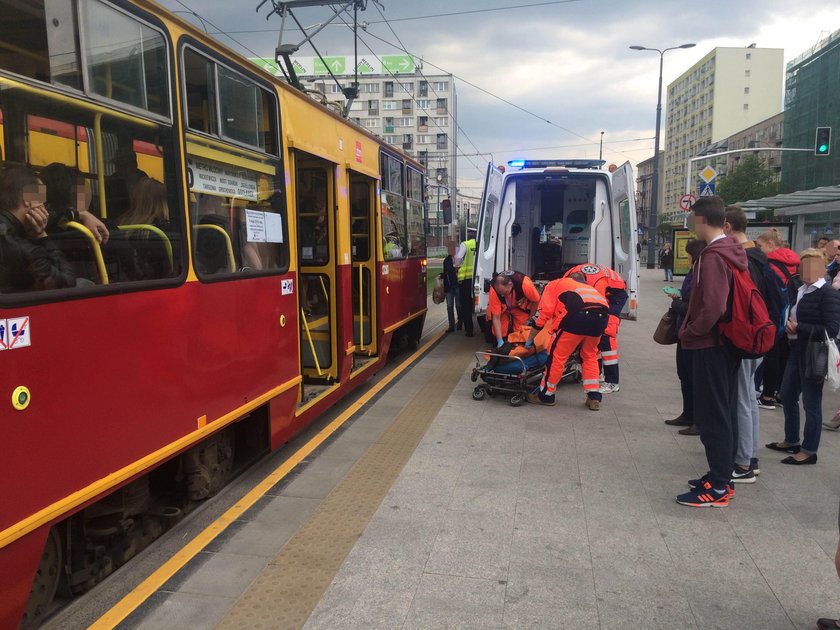 Zasłabnięcie w tramwaju