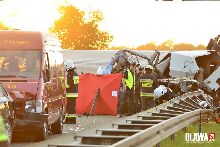 Koszmarny karambol na autostradzie A4 pod Oławą