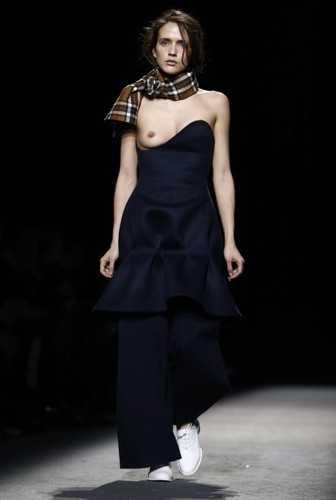 Simon Porte - pokaz kolekcji jesień/zima 2016/2017 na Paris Fashion Week