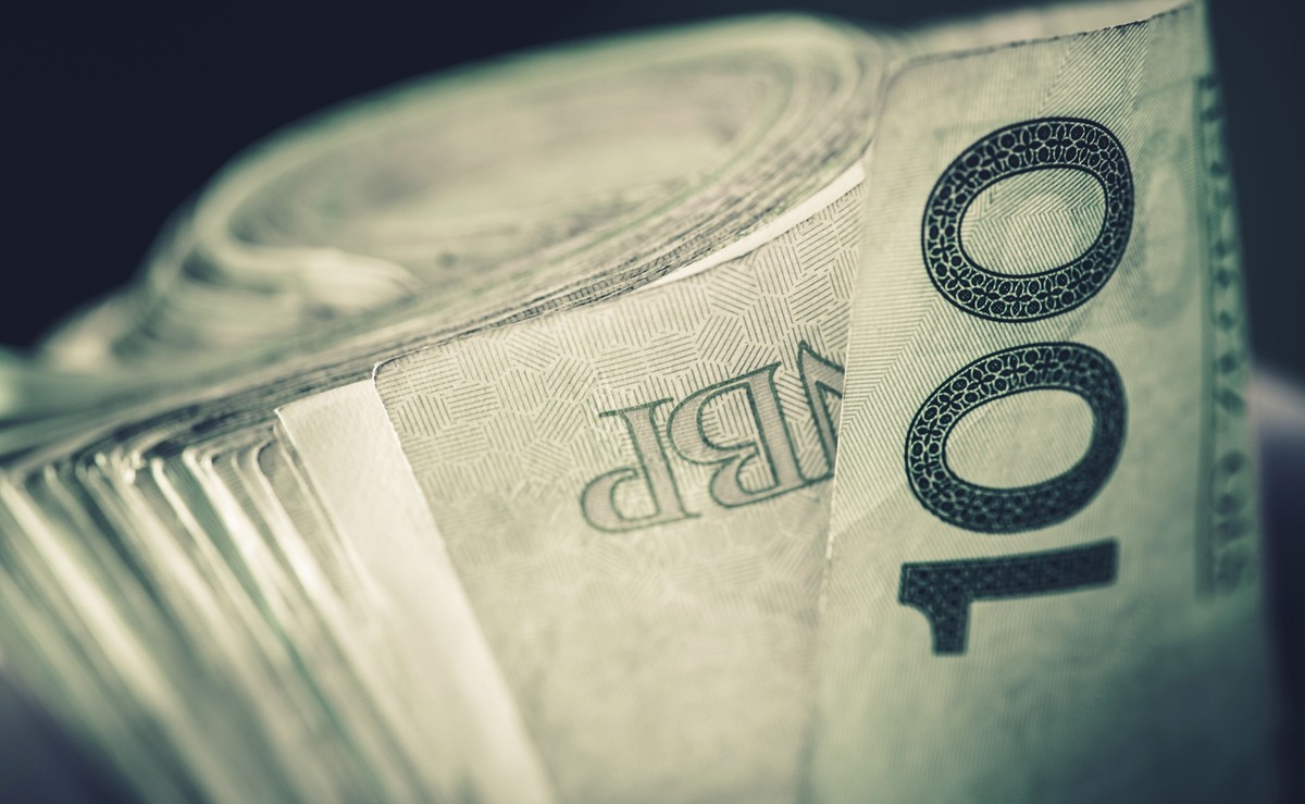 Banknoty stuzłotowe
